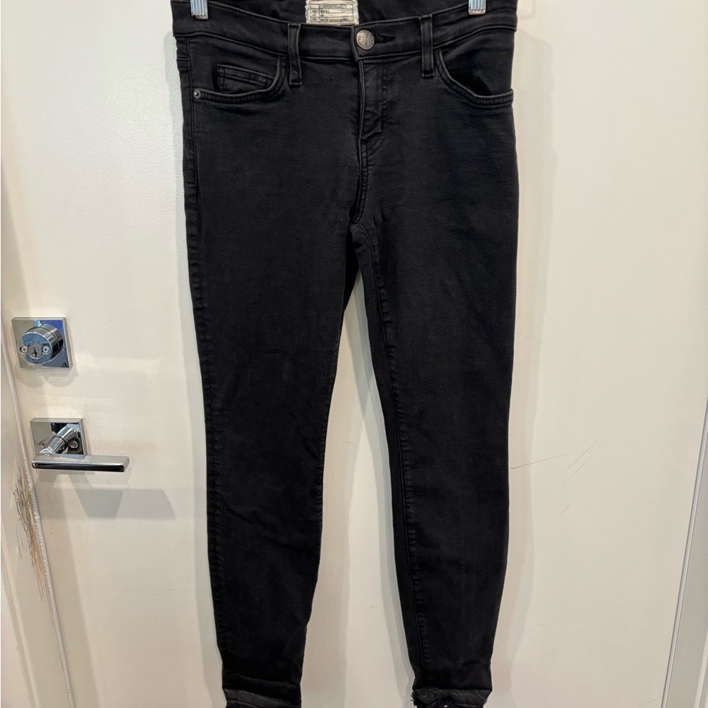 Current/Elliott Black Skinny Jeans with Tapered Ankle